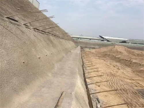 水磨沟河道边坡加固